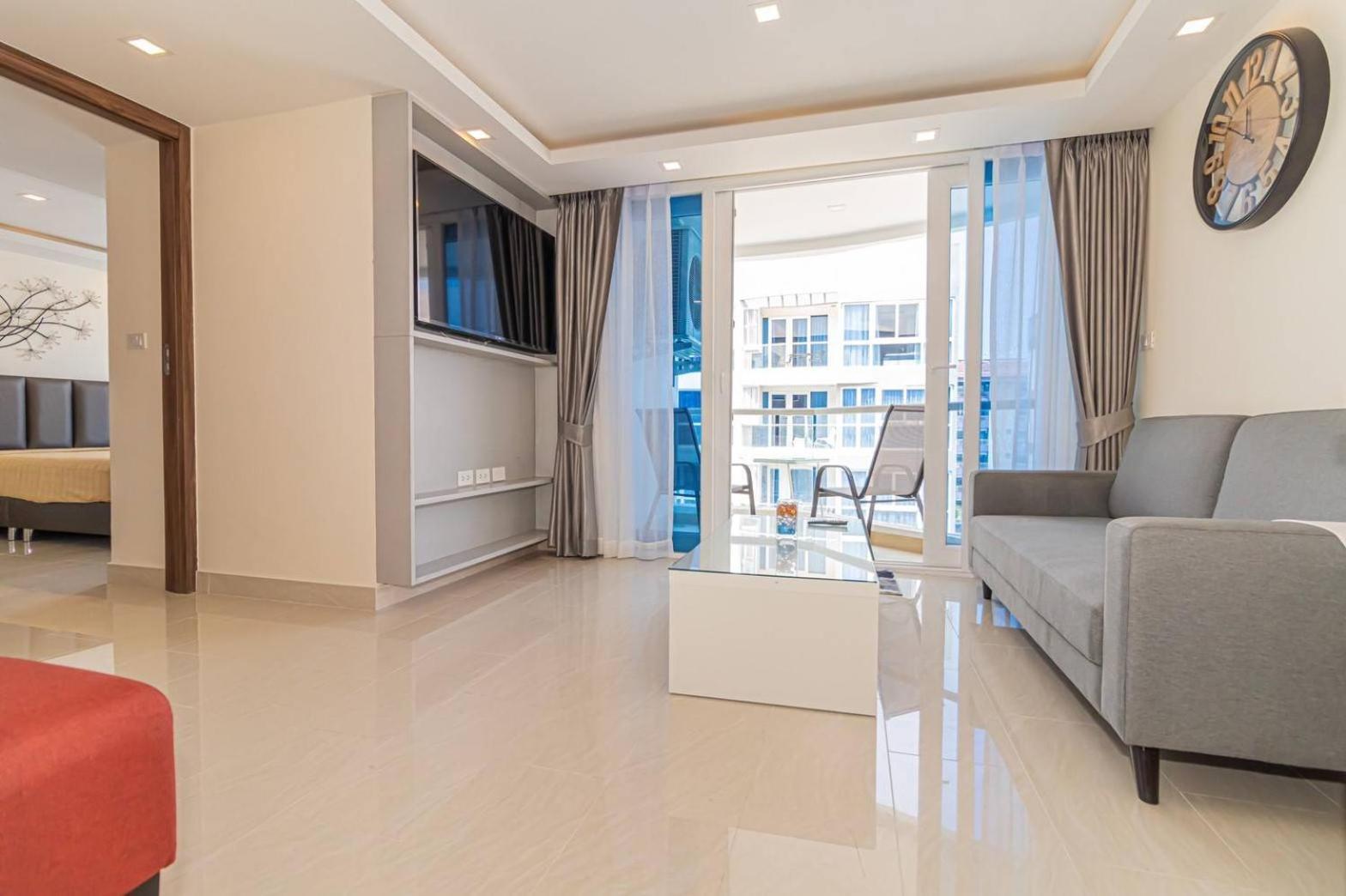 Grand Avenue By Fantasea Beach Pattaya Zimmer foto